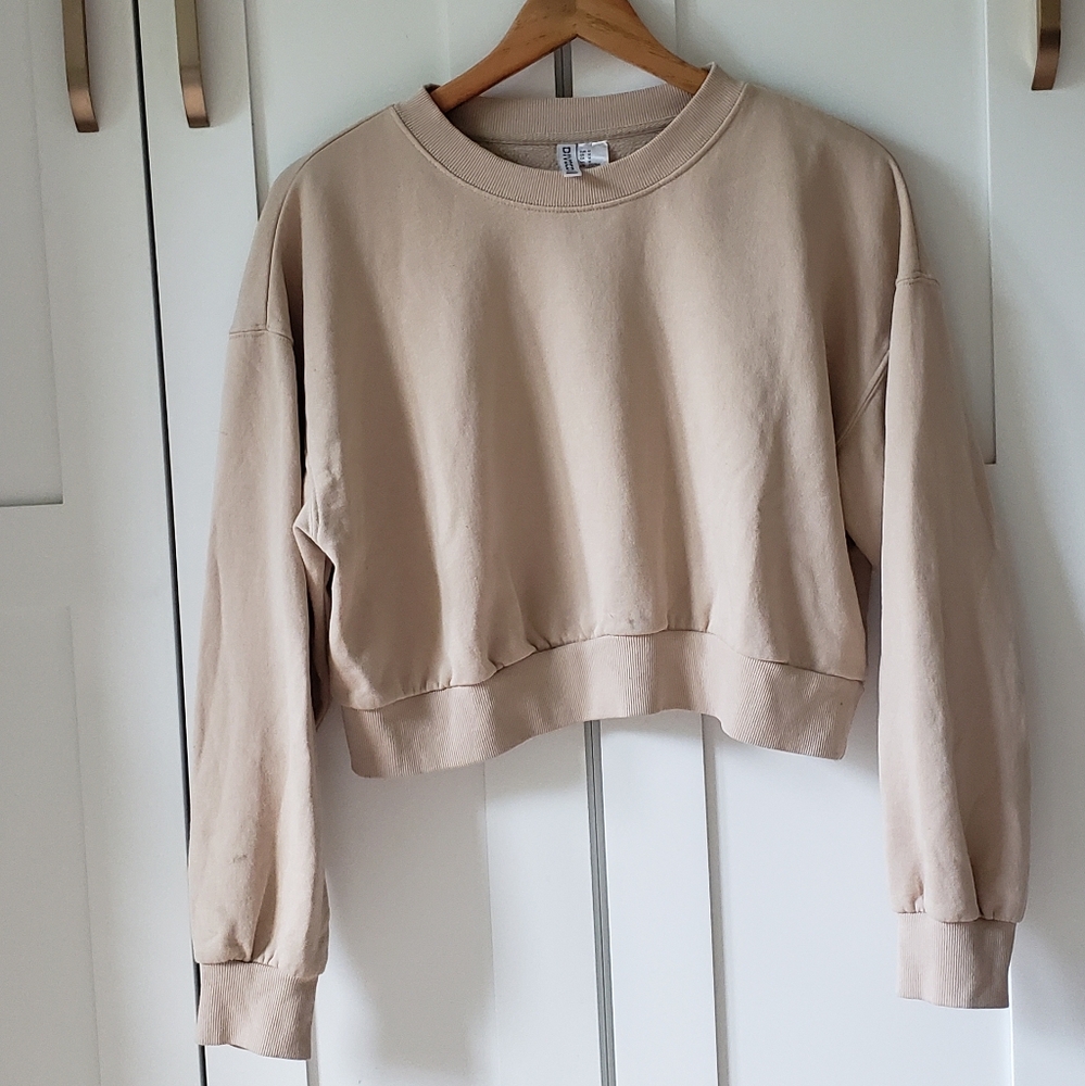 H&M Sweatshirt Womens M Beige Oatmeal Crop Crewneck Essential Pullover